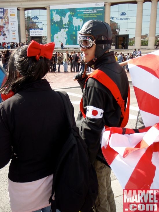 Costumed fans