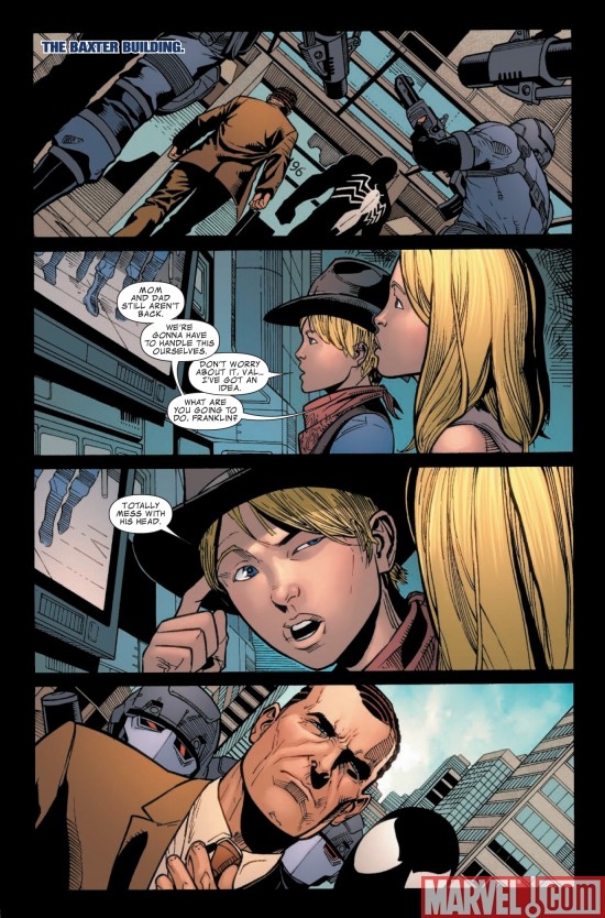 DARK REIGN: FANTASTIC FOUR #4, Page 1