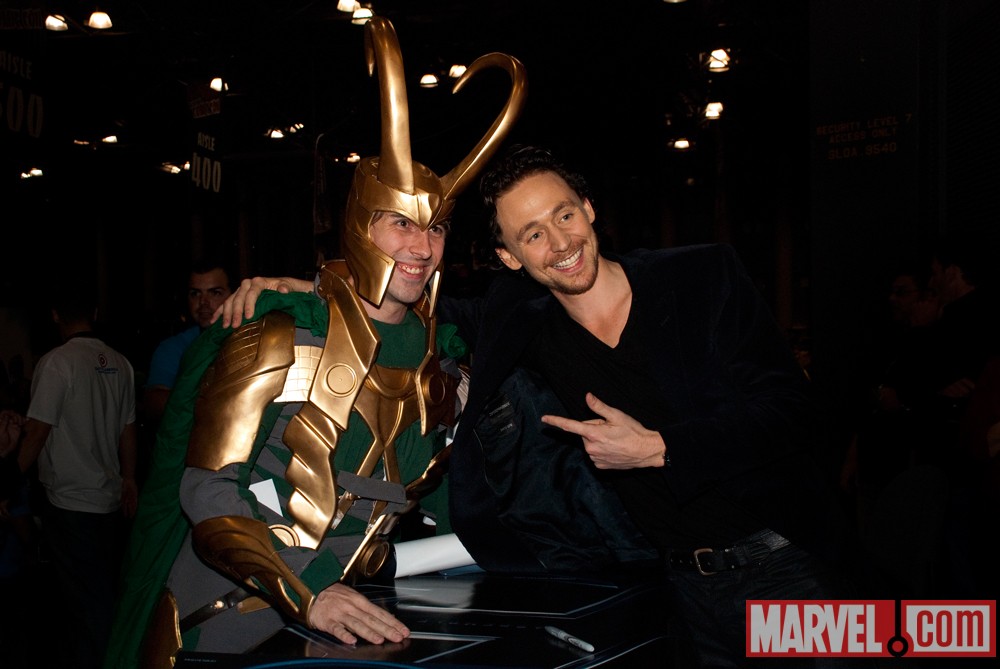 New York Comic Con 2011: Tom Hiddleston signing at the Marvel Booth