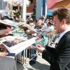 Edward Norton signing for the fans
