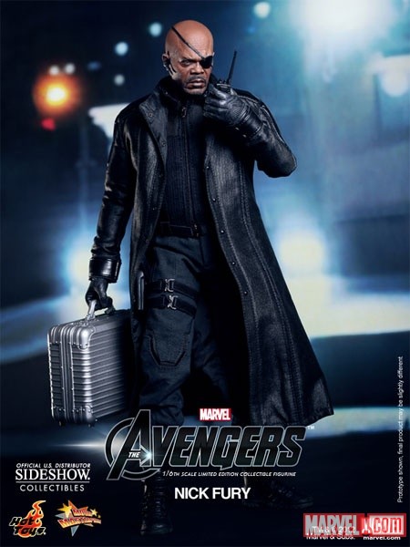 Nick Fury Sixth Scale Figure holding silver suitcase (by Hot Toys)