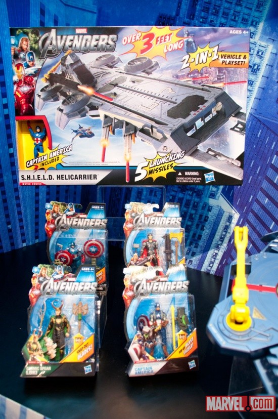Hasbro Avengers Helicarrier and figures