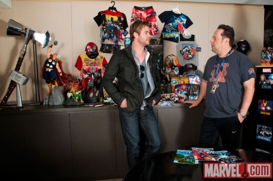 Thor's Chris Hemsworth and Joe Quesada in Marvel HQ