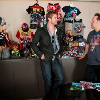 Thor's Chris Hemsworth and Joe Quesada in Marvel HQ