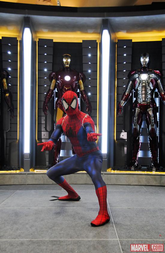 SDCC 2012: Avengers Vs. X-Men Cosplay Photo Op on the Marvel Stage