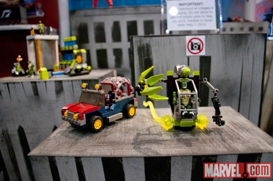 MEGA Brands Blocks Spider-Man and The Lizard vehicles