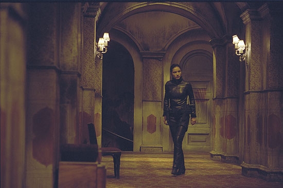 Nyssa walking through the lair