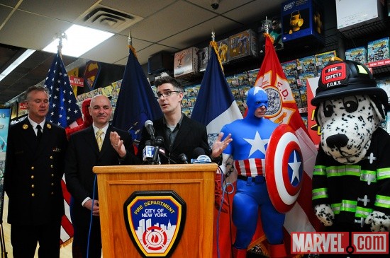 Marvel Editor Bill Rosemann speaking at the podium